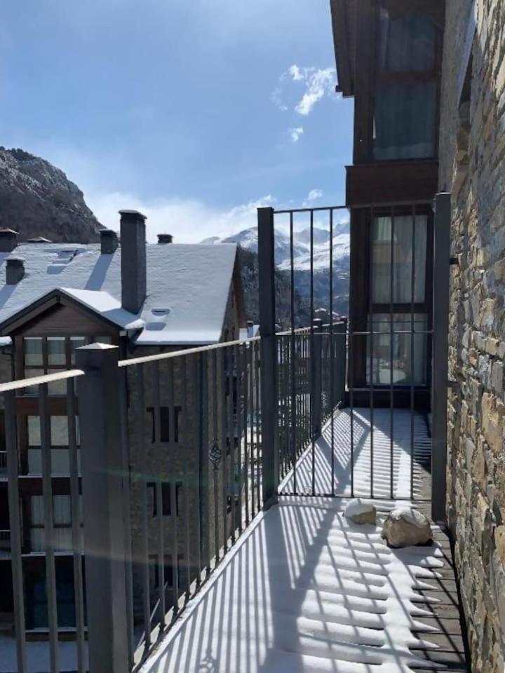 Apartamento Tarmanones Escarrilla Εξωτερικό φωτογραφία
